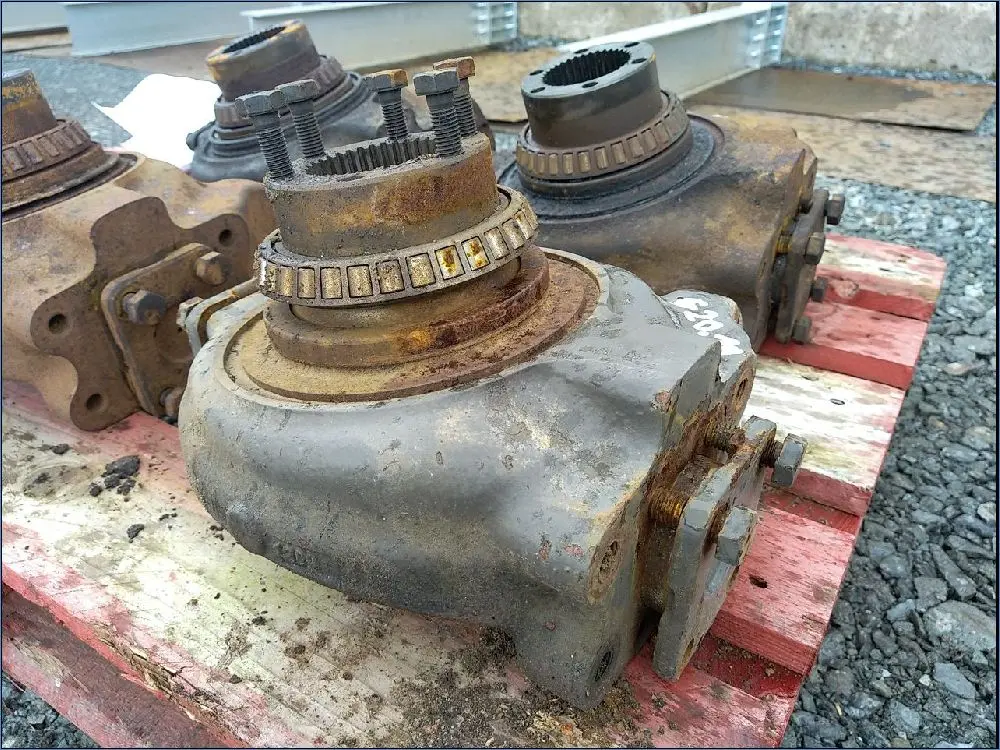 PIVOT (PORTE FUSEE)PONT AV 4RM DROIT