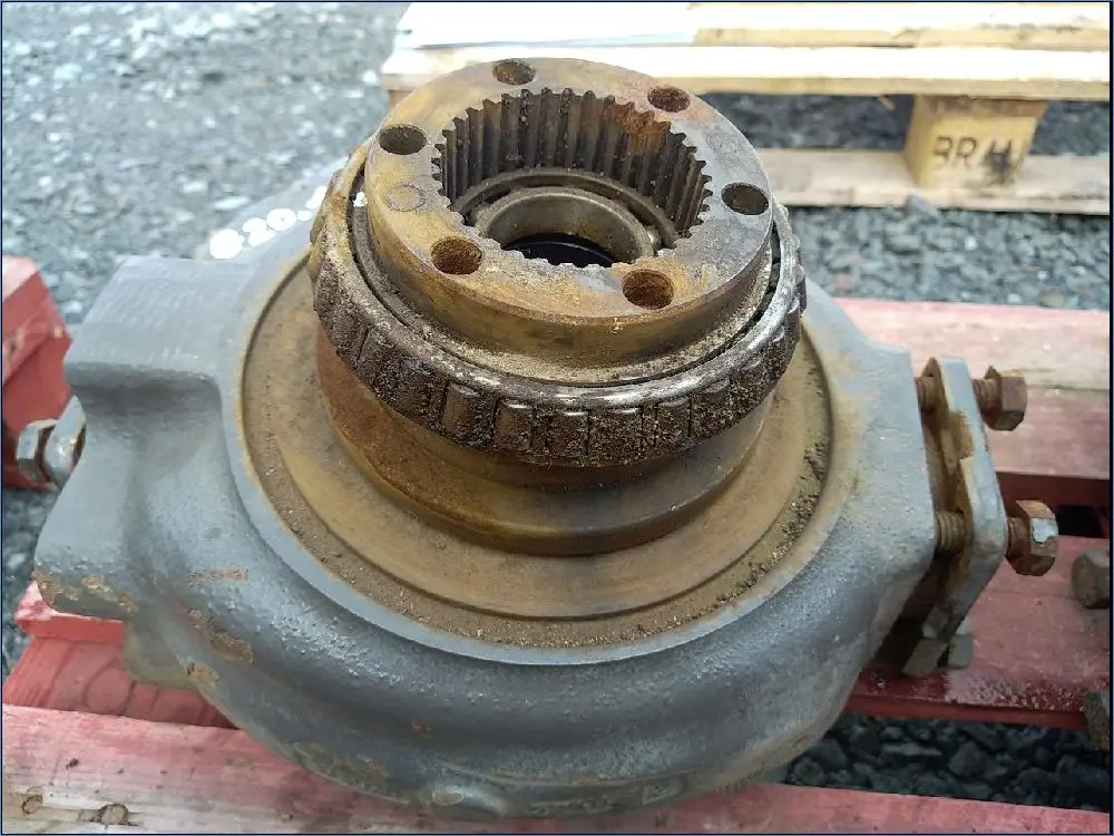 PIVOT (PORTE FUSEE)PONT AV 4RM GAUCHE