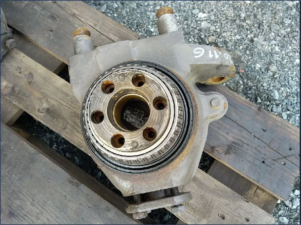 PIVOT (PORTE FUSEE)PONT AV 4RM GAUCHE