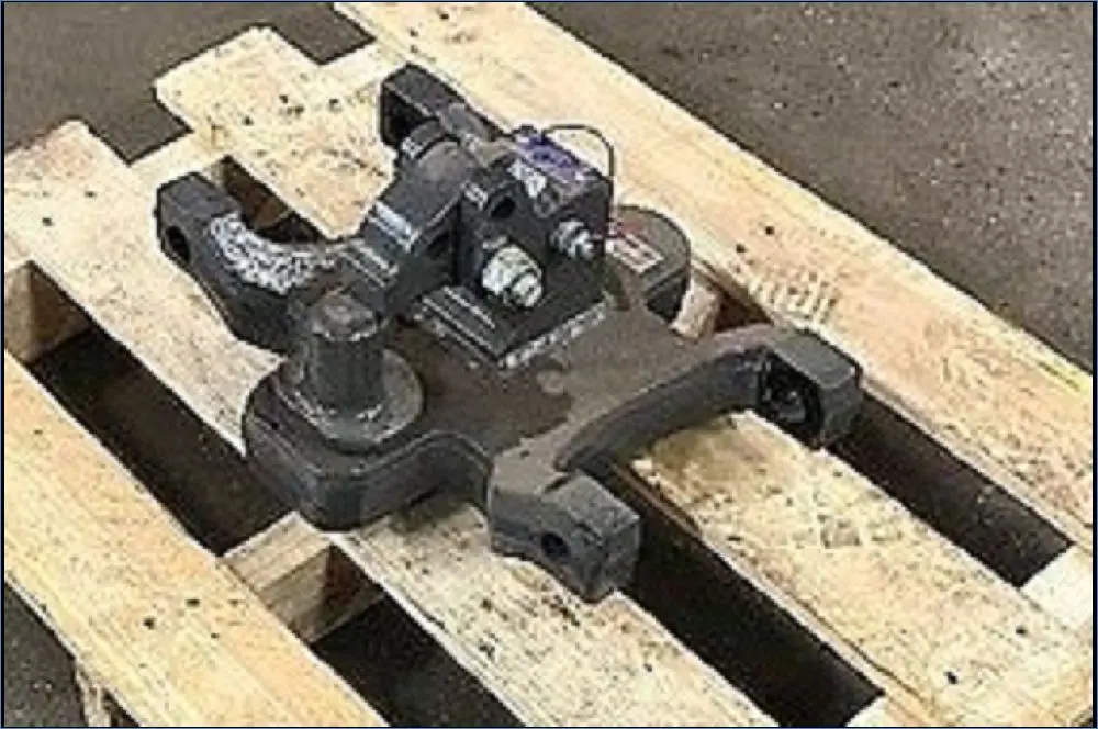 Pièce SUPPORT PITON BAS ECHELLE pour FENDT 312