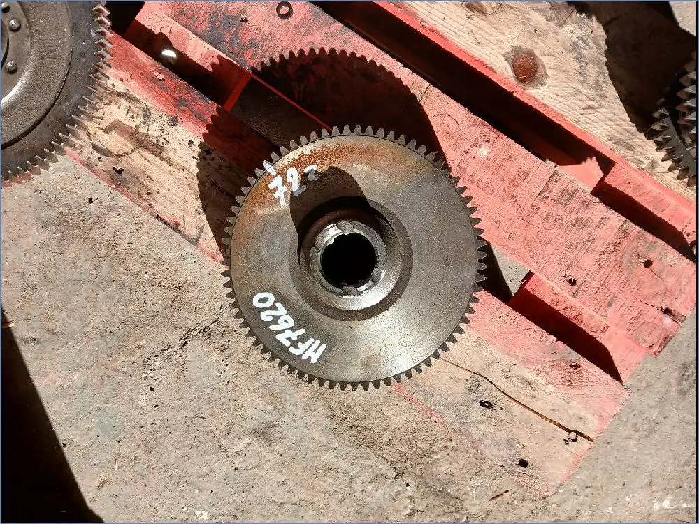 PIGNON DE TRANSMISSION