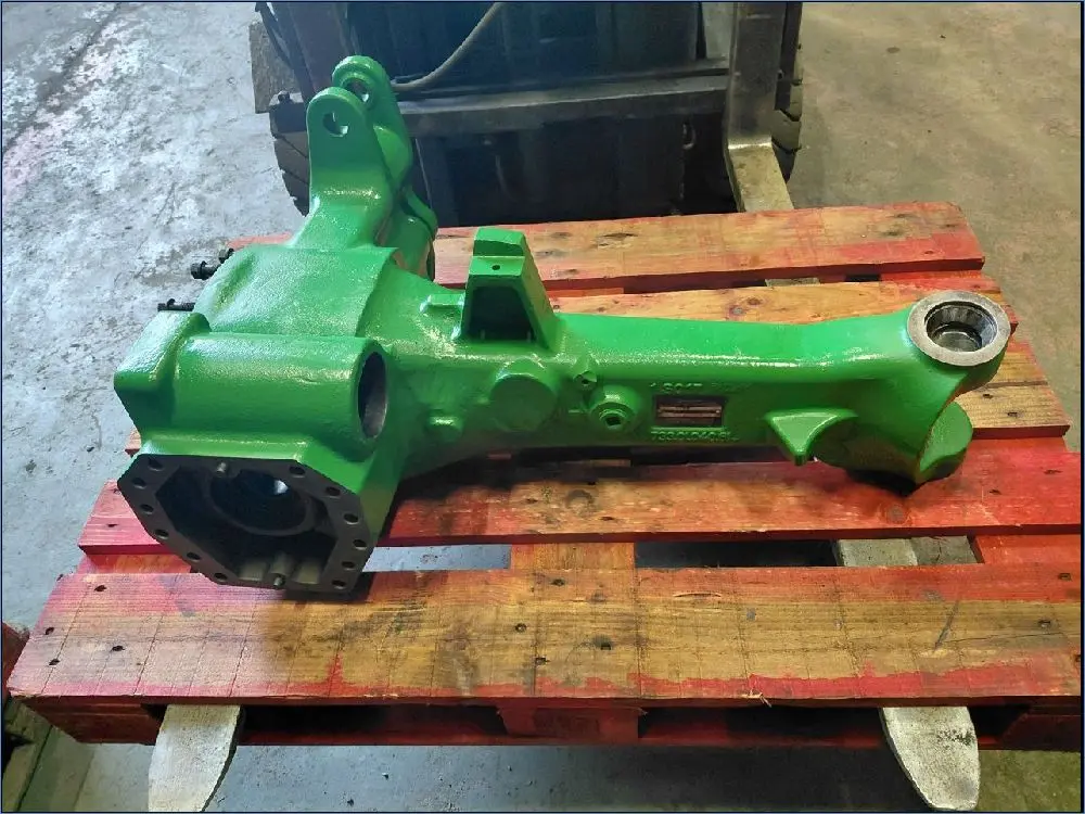 Pièce CARTER DE PONT AV 4 RM NU pour JOHN DEERE 6105R