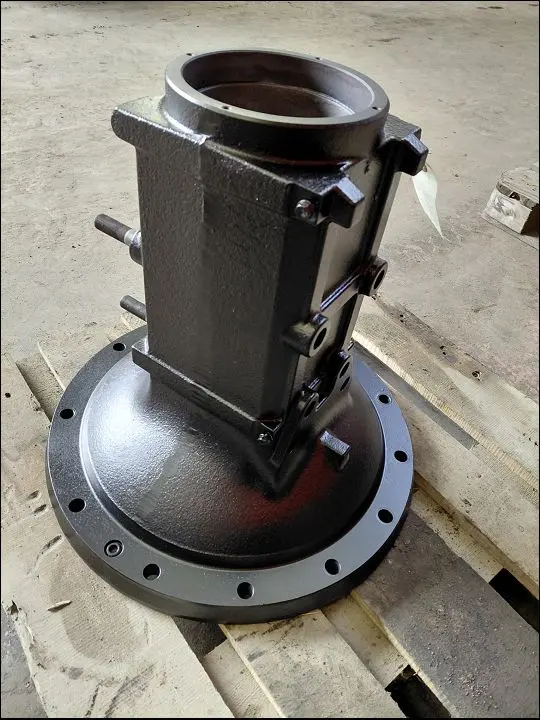 Pièce CARTER DE TROMPETTE NU PONT AR DROIT pour NEW HOLLAND T7.270