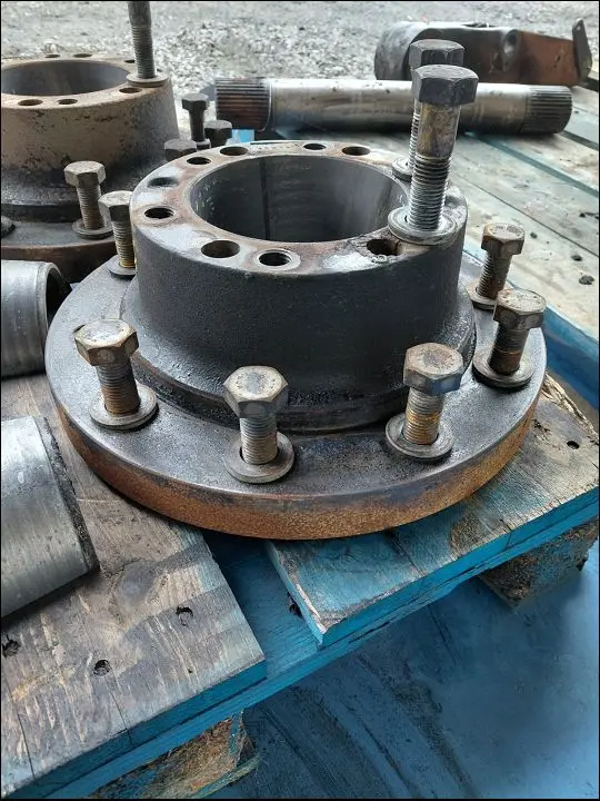 Pièce MOYEUX pour NEW HOLLAND T7.270