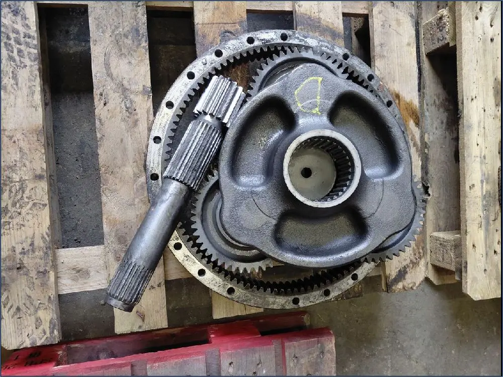 Pièce REDUCTEUR PONT AR pour VALTRA T214