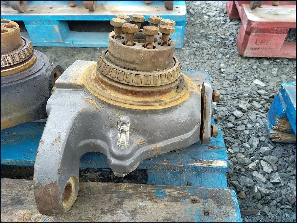 PIVOT (PORTE FUSEE)PONT AV 4RM DROIT