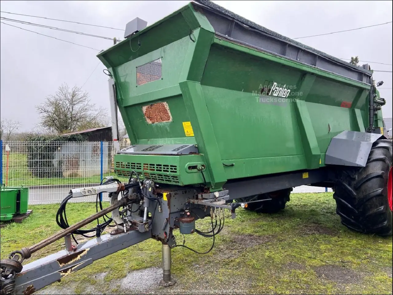 Véhicule PANIEN KW114TD