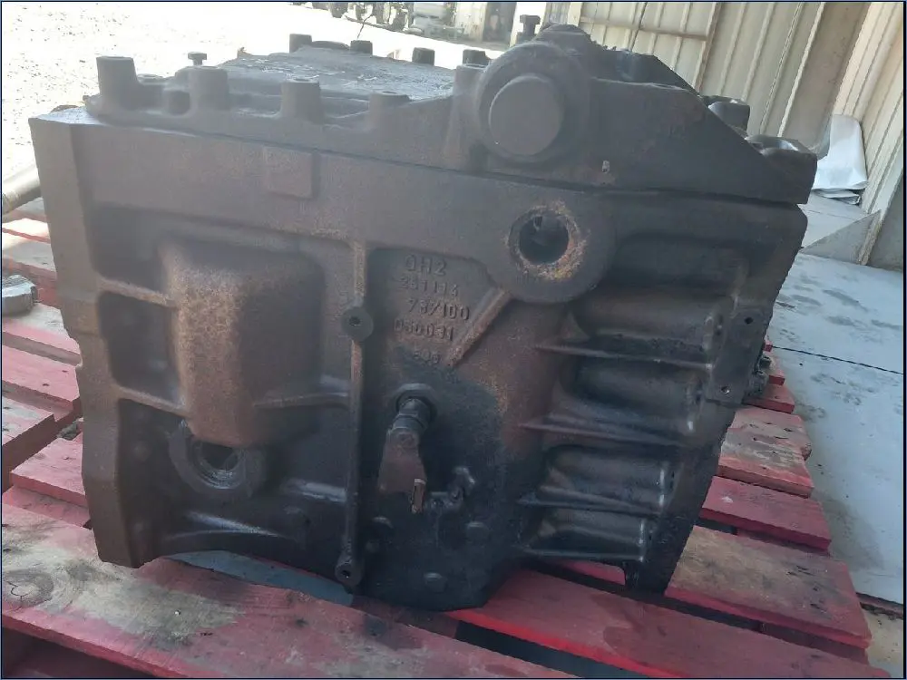 Pièce CARTER EMBRAYAGE BV pour MASSEY FERGUSON 7620 DYNA VT