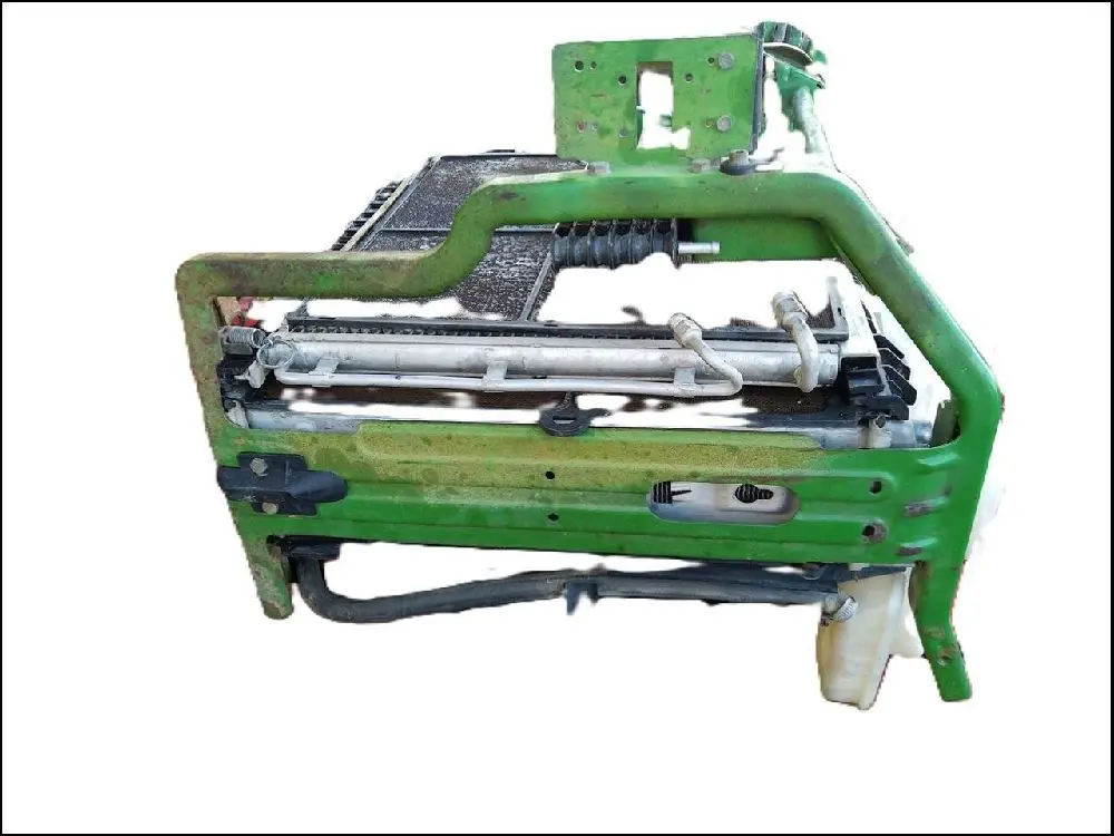 Pièce RADIATEUR DE REFROIDISSEMENT pour JOHN DEERE 6420