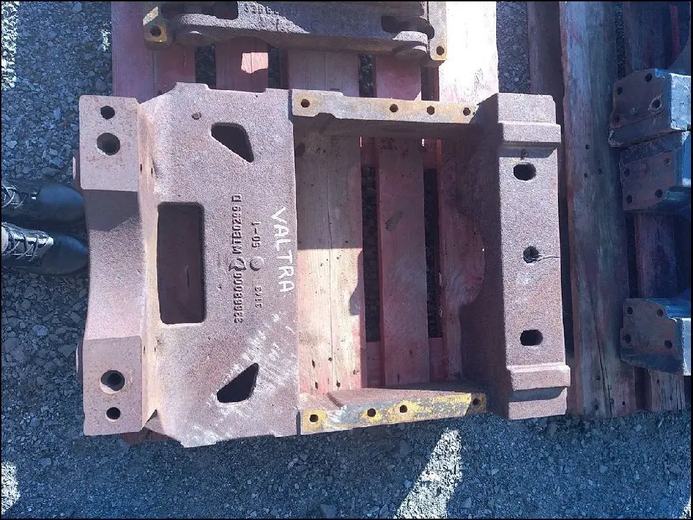 Pièce BERCEAU-BALANCIER PONT AV 4 RM pour VALTRA S230