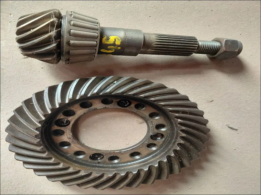 Pièce NEZ DE PONT DIFFERENTIEL pour JOHN DEERE 6506