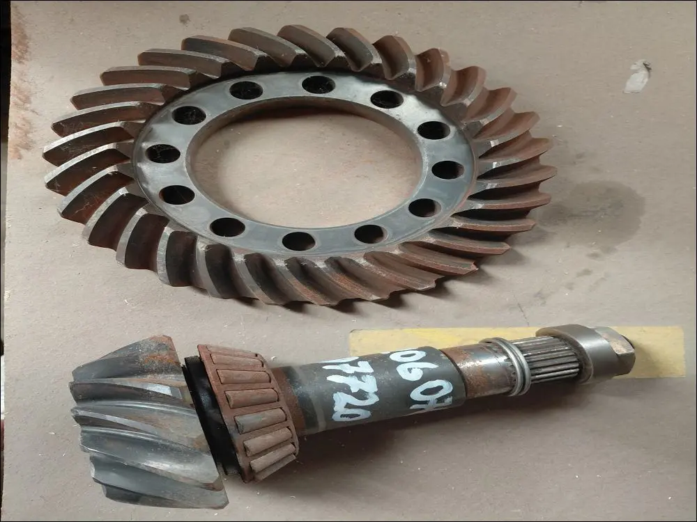 Pièce NEZ DE PONT DIFFERENTIEL pour JOHN DEERE 7720