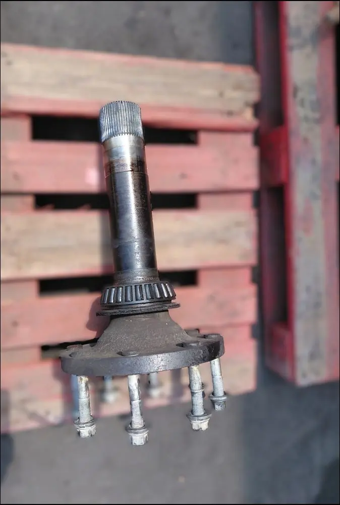 Pièce ARBRE DE ROUE PONT AR DROIT pour JOHN DEERE 6175M