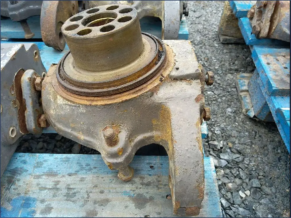 PIVOT (PORTE FUSEE)PONT AV 4RM GAUCHE