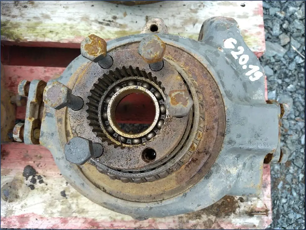 PIVOT (PORTE FUSEE)PONT AV 4RM DROIT