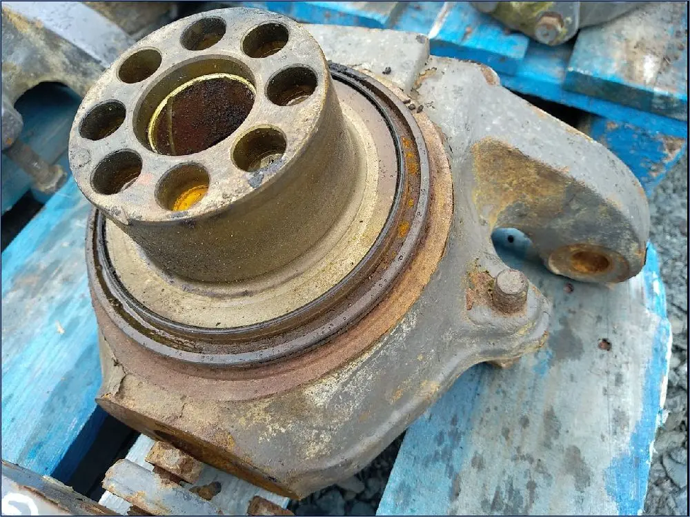 PIVOT (PORTE FUSEE)PONT AV 4RM GAUCHE